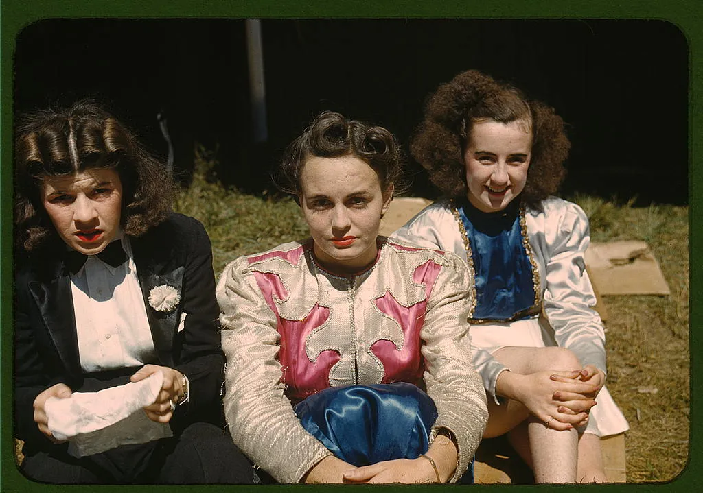 "Backstage" at the "girlie" show at the Vermont state fair, Rutland  (LOC)