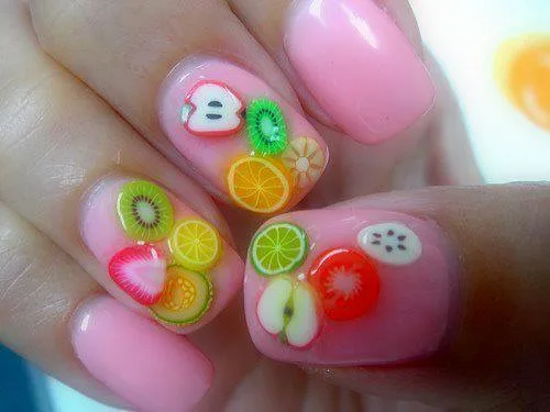 short manicured nails
