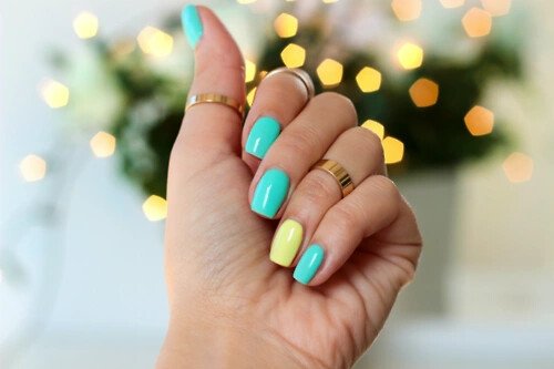 summer nail manicure