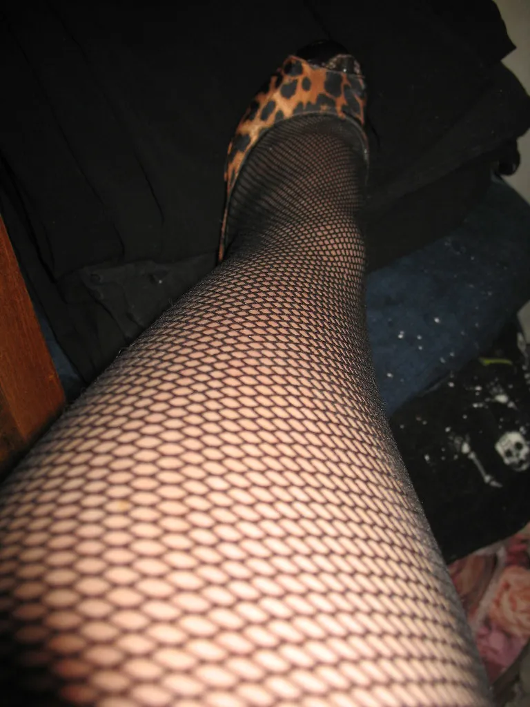 Leopard print shoes & fishnet stockings