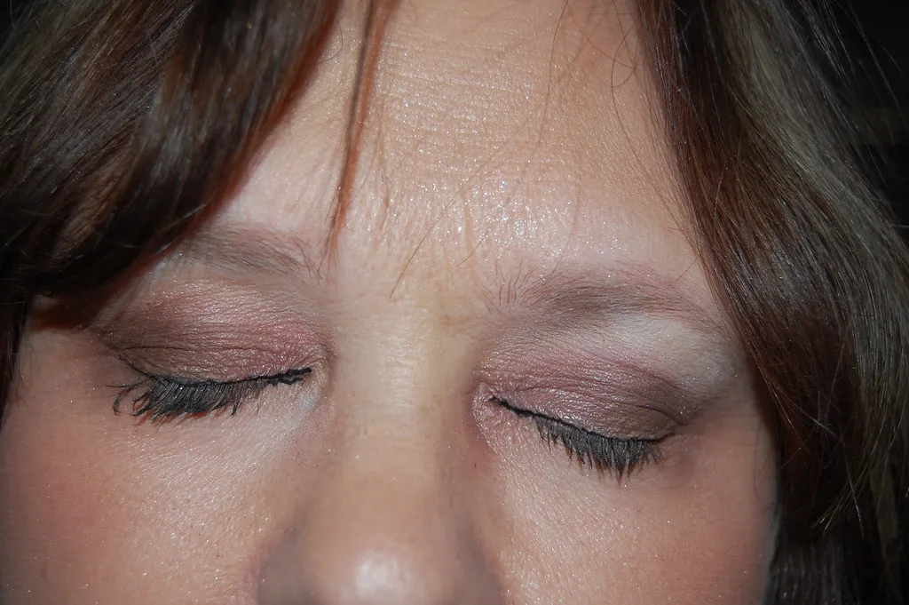 Pink/brown smoky eye