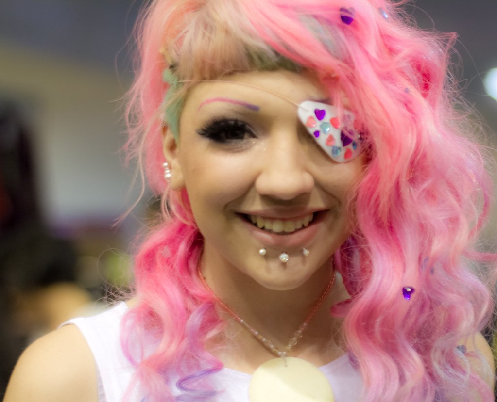 Pink-haired girl with eye-patch