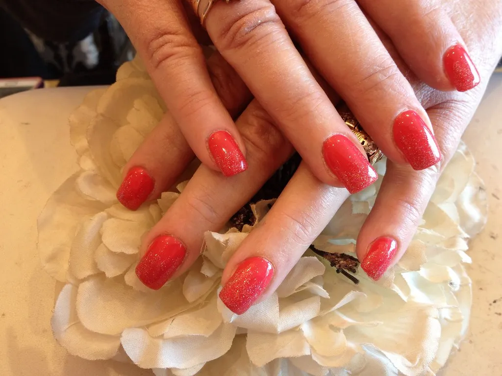 Acrylic nails with gel polish