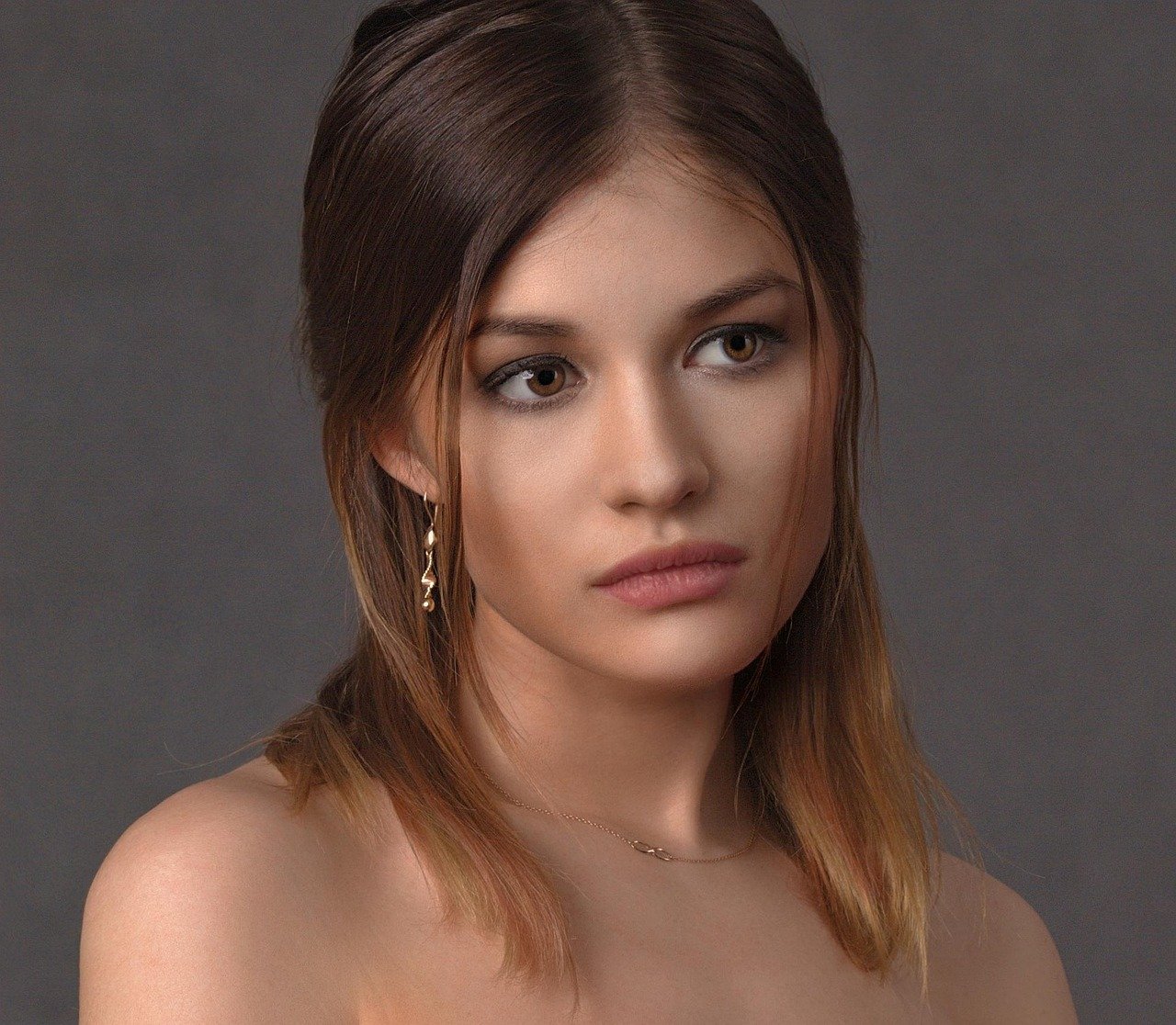 girl, sad, portrait, face, sad girl, woman, makeup, cosmetics, brunette, brunette woman, young woman, hairstyle, model, look, hair, unhappy