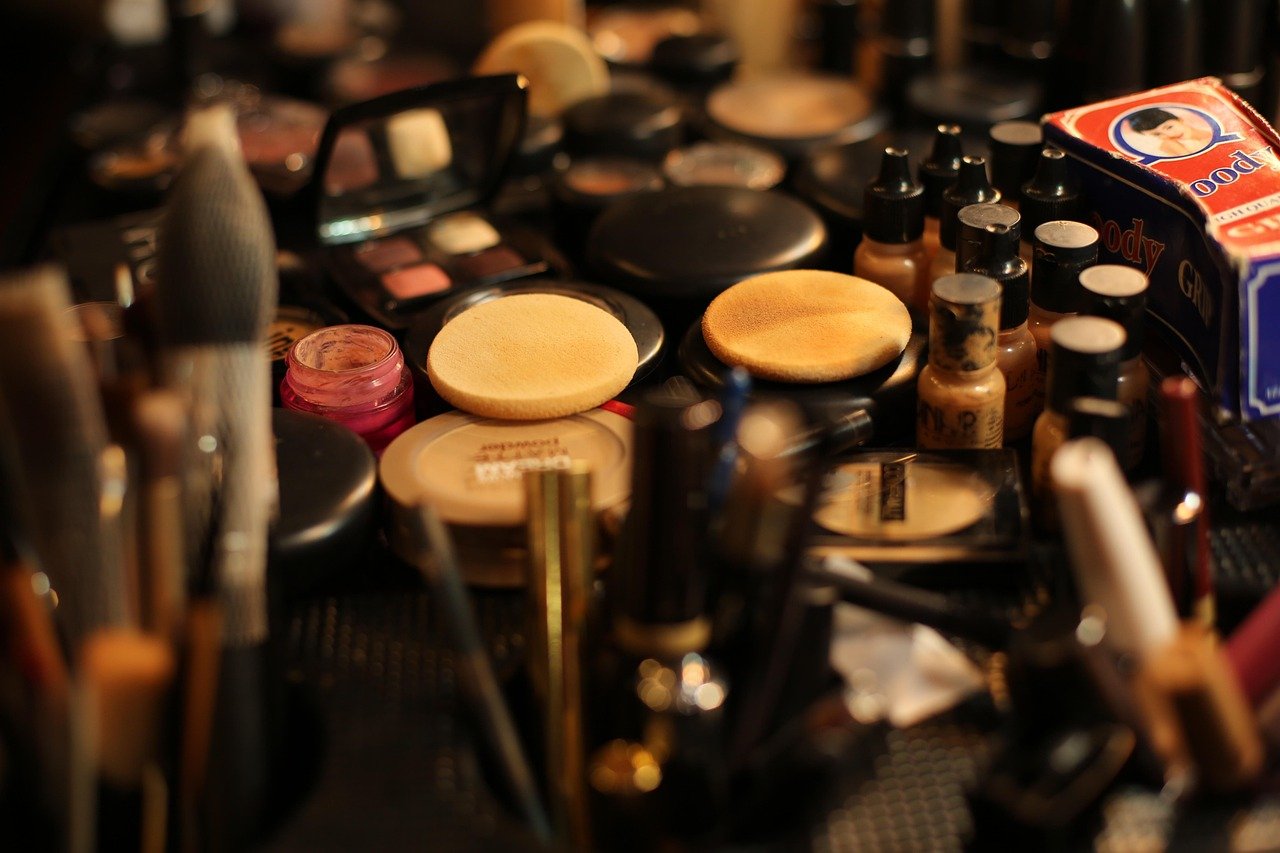 makeup, makeup kit, makeup artist, brown makeup, makeup kit, makeup kit, makeup kit, makeup kit, makeup kit, makeup artist, makeup artist, makeup artist