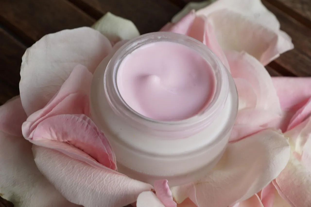 cosmetics, cream, roses, blossom, bloom, beautiful flowers, skin care, flower background, beauty, flower, nature, oganic, bio, wedding, hand, can, crucible, packaging, serum, cellular, maintenance, spa, luxury, body, flower wallpaper, sale, manufacturing, production, glass