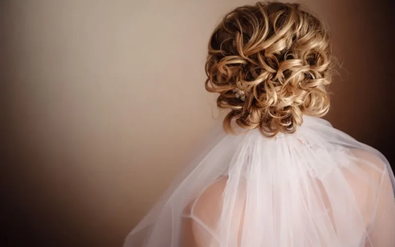 wiązanie włosów, kobieta, ręce, kłaniać się, wstążka, fryzura, blondynka, kaukaski, piękny, bransoletka, moda, dziewczynka, model, ludzie, nosić, ślub, panna młoda, fryzura, fryzura, fryzura, ślub, ślub, ślub, ślub, ślub